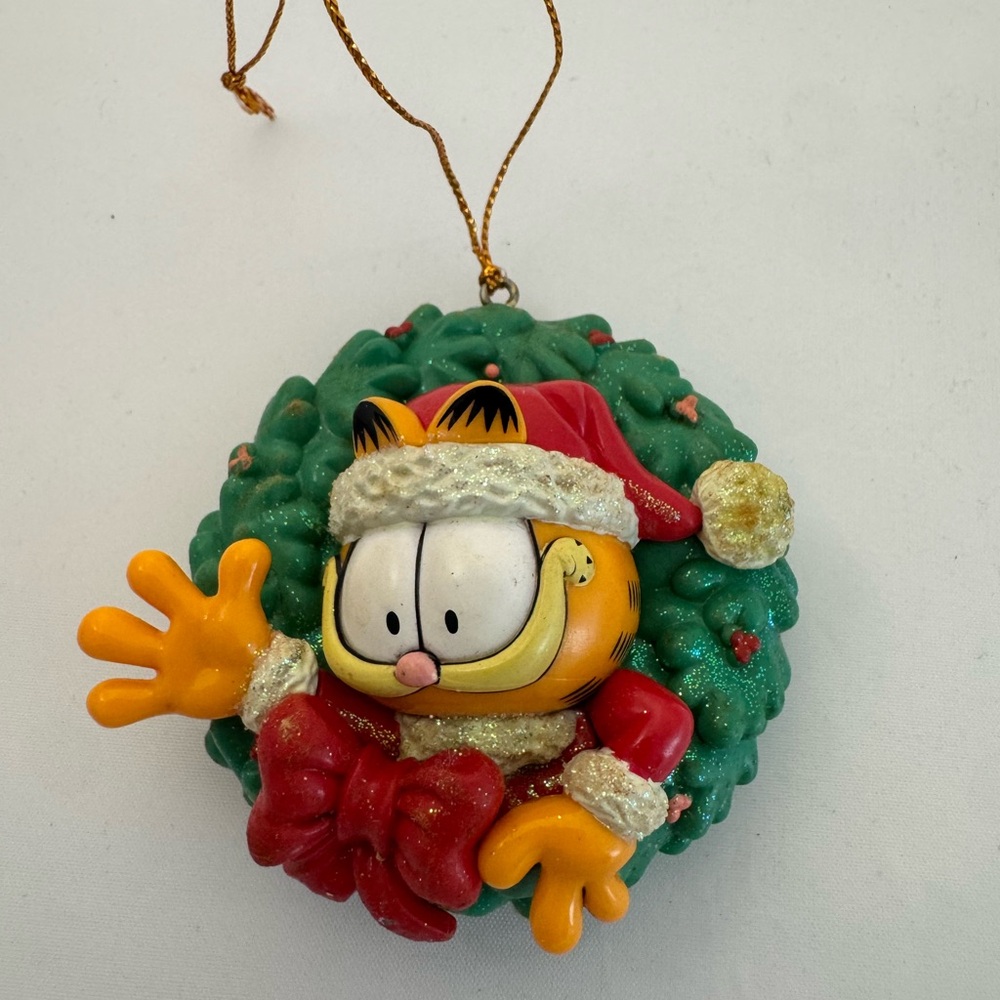 Garfield Holiday Hallmark Ornament Set - Picture 12 of 16